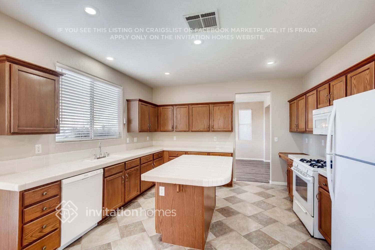 Building Photo - 832 Bluff Ridge Ave