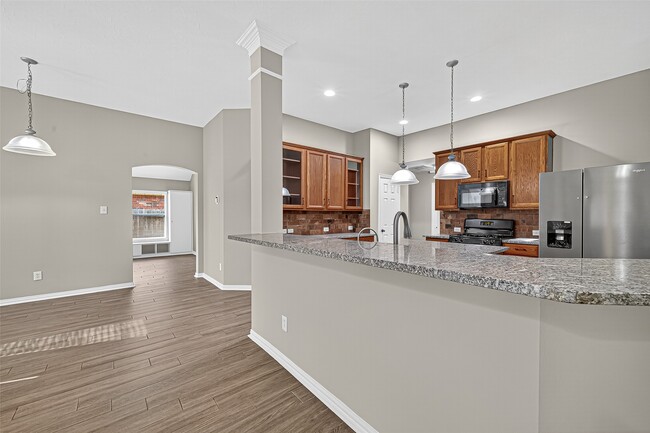 Building Photo - 7527 Rain Meadow Ln