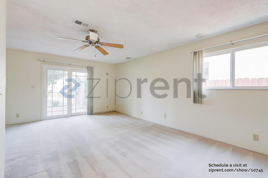 Building Photo - 125 Green Tree Dr