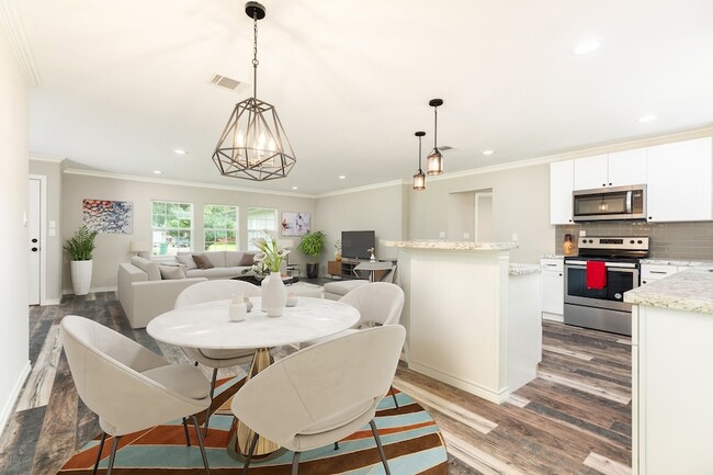 Building Photo - 1211 Kirsten St