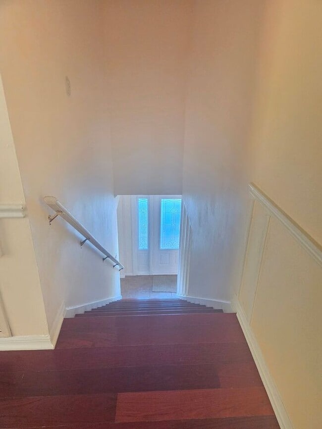 Building Photo - Rare 5BR Home for Rent in Mills 50 – Across from Lake Estelle