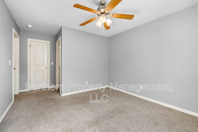 Building Photo - 4092 W Santa Maria Ln