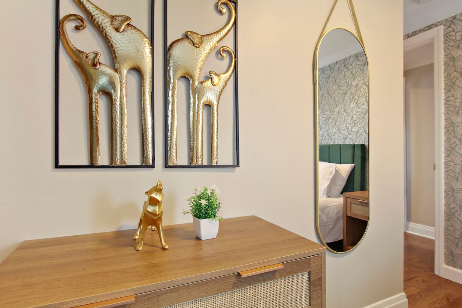 Building Photo - 3446 N Ozark Ave