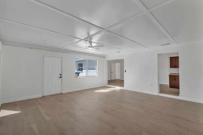 Building Photo - 1303 Charles St