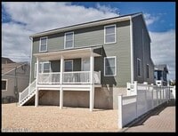 Building Photo - 7 Princeton Ave