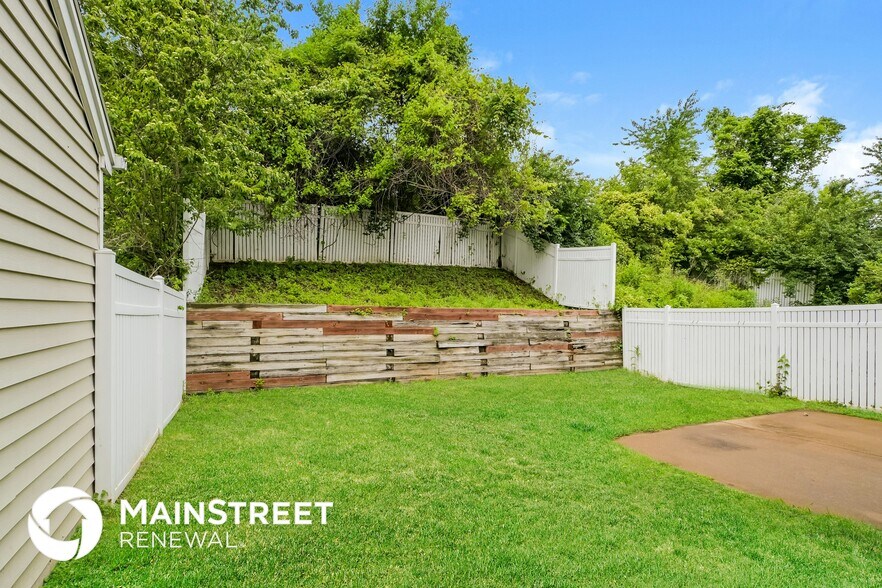 Building Photo - 11253 Liberty Landing Dr