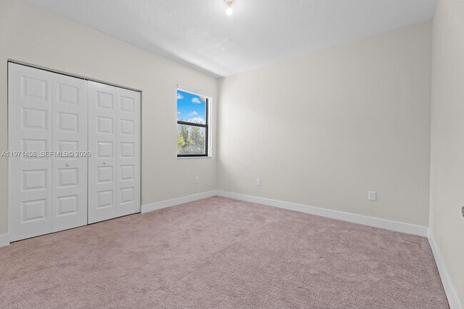 Building Photo - 8058 NW 105th Ct