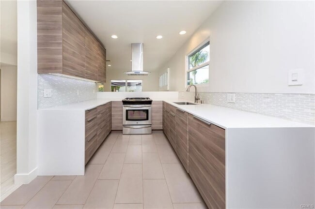 Building Photo - 6251 Aura Ave