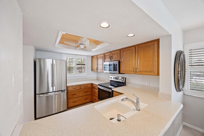 Building Photo - 897 Collier Ct