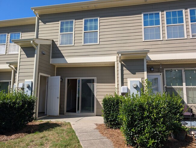 Building Photo - Beautiful Townhome located in Brightwalk!