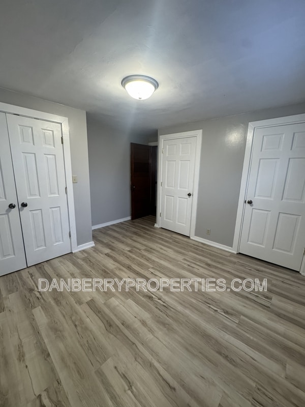 Building Photo - 717 N Union St