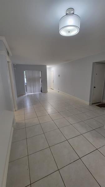 Building Photo - 313 Gardens Dr