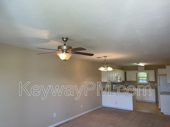 Building Photo - 6107 Village West Ln