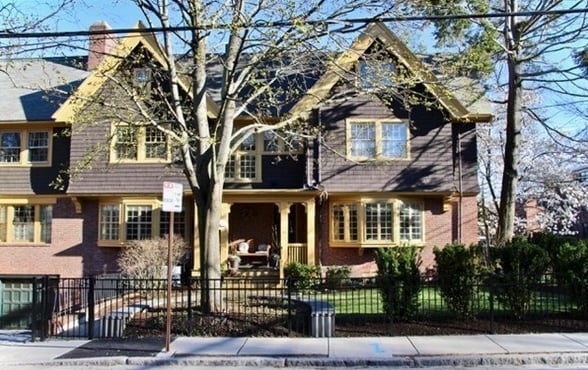 Building Photo - 34 Bates St