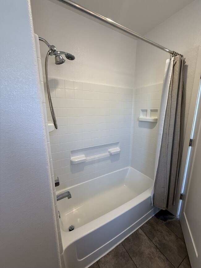 Building Photo - Bright & Spacious 3-Bedroom, 3.5-Bathroom Newark Home with Private Balcony