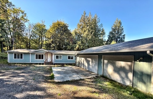Building Photo - 360 E Rasor Rd