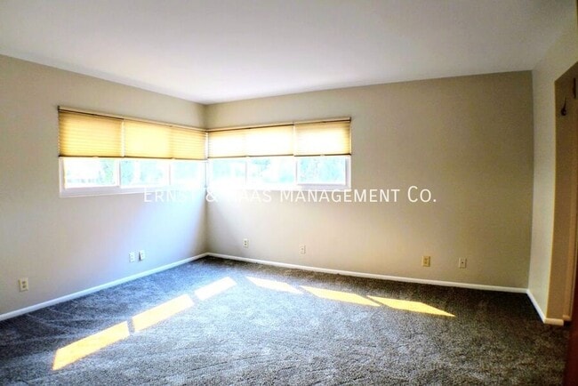 Building Photo - 3700 Weston Pl