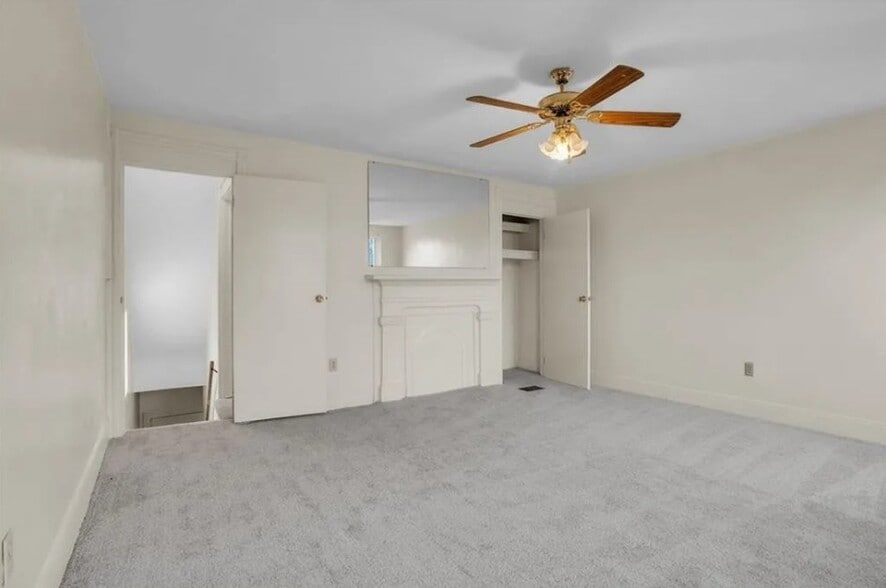 Building Photo - 3240 Rothpletz St