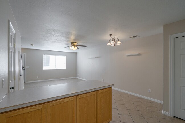 Building Photo - Utilities Included! Beautiful 2 Bedroom Townhome in Ivins