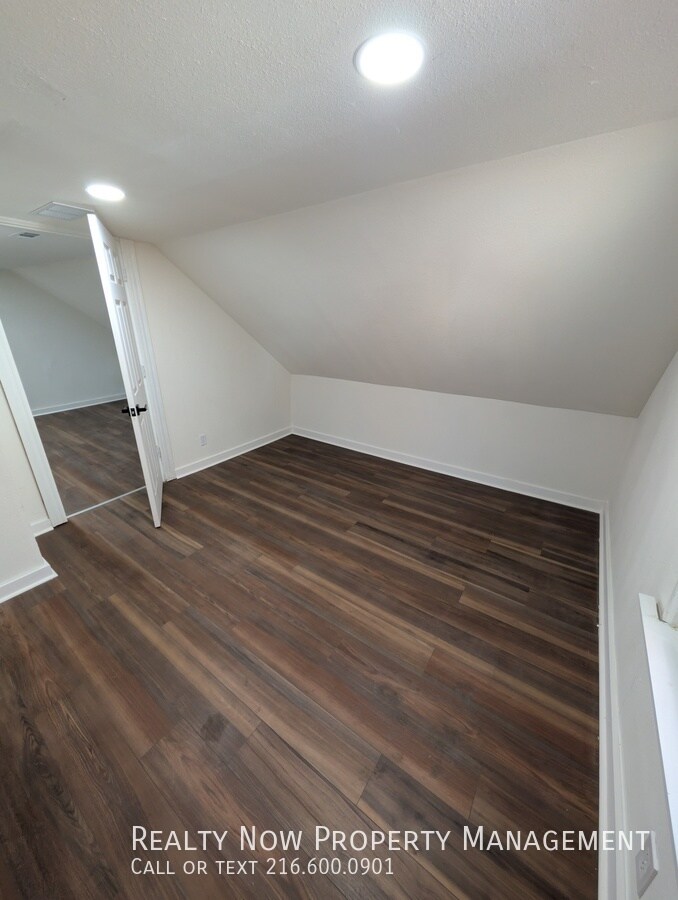 Building Photo - 7501 Berry Ave