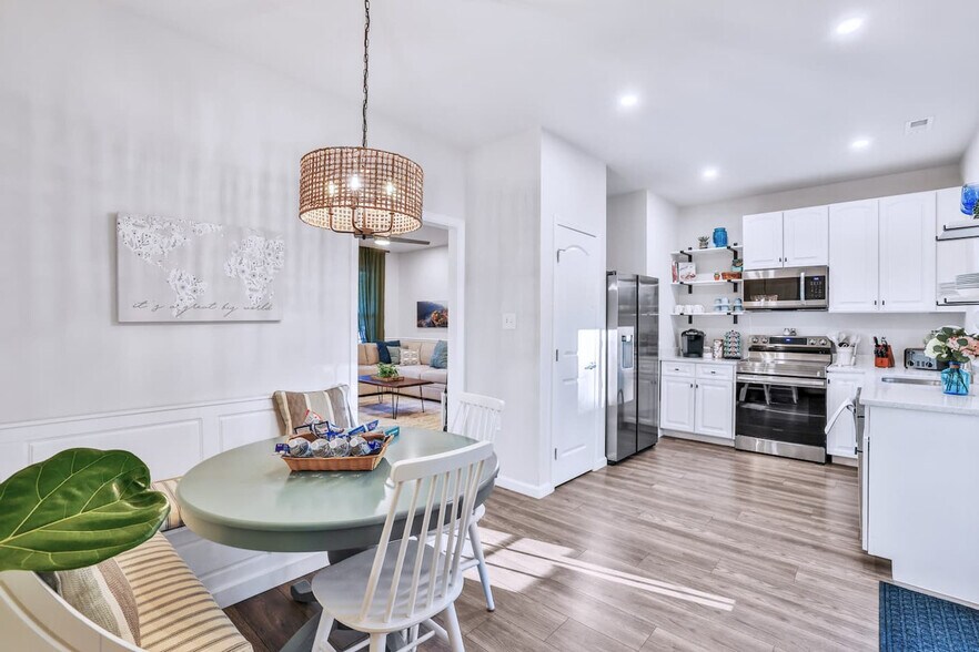 Building Photo - 193 Scarlet Oak Dr