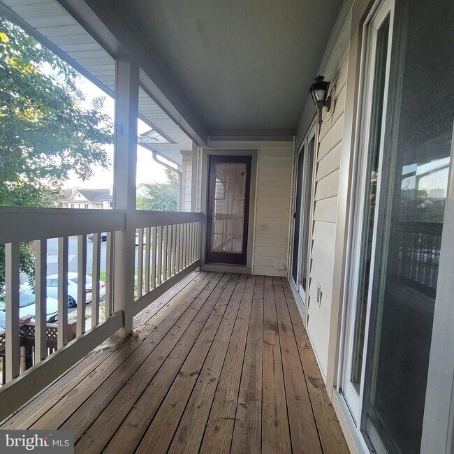Building Photo - 6903 Sandra Marie Cir