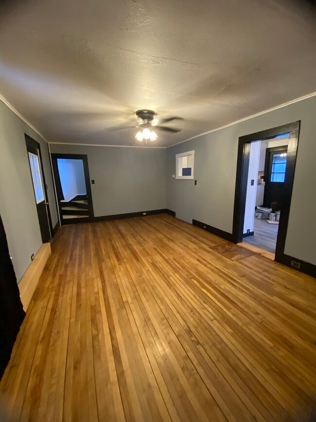 Building Photo - 19 Garden St