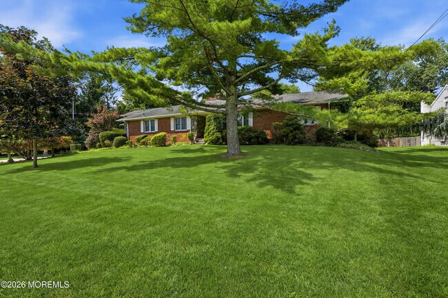 Building Photo - 470 Monmouth Pl