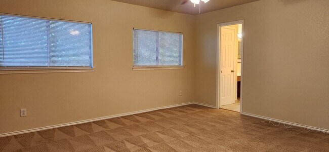 Building Photo - Heritage Park Community-3Bedroom, 2.5 Bathroom-