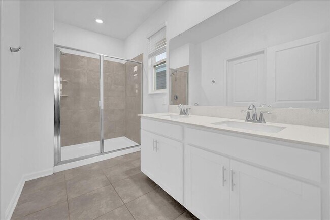 Building Photo - 1904 Rider Rain Ln
