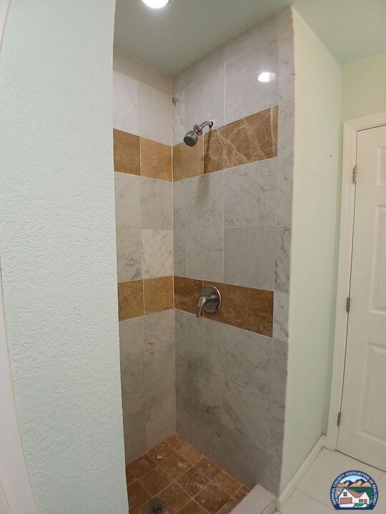Building Photo - 257 Driftwood Dr