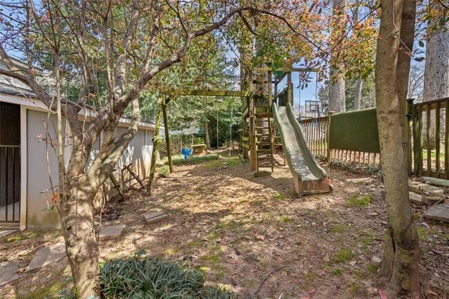 Building Photo - 1400 N Morningside Dr NE