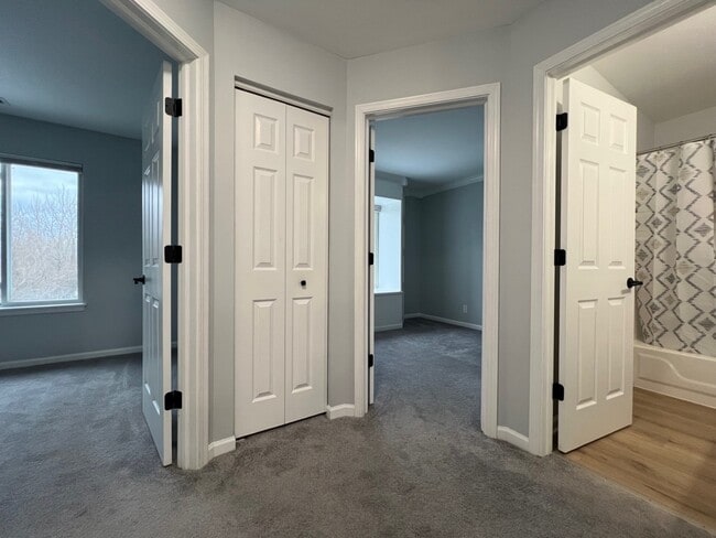 Building Photo - 22306 W Niagara Ct