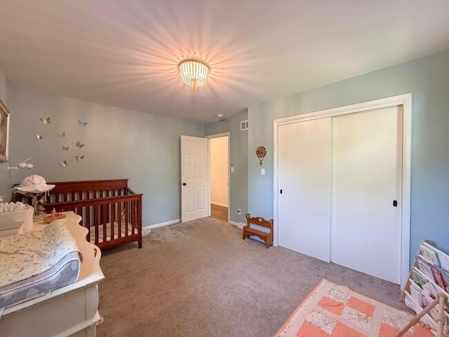 Building Photo - 3084 Sawyer Dr