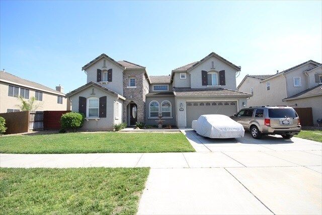 Building Photo - Gorgeous Home In the Desired Chesapeake Neighborhood