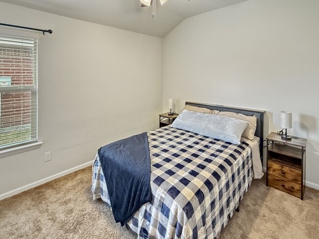 Building Photo - 845 Watson Wy