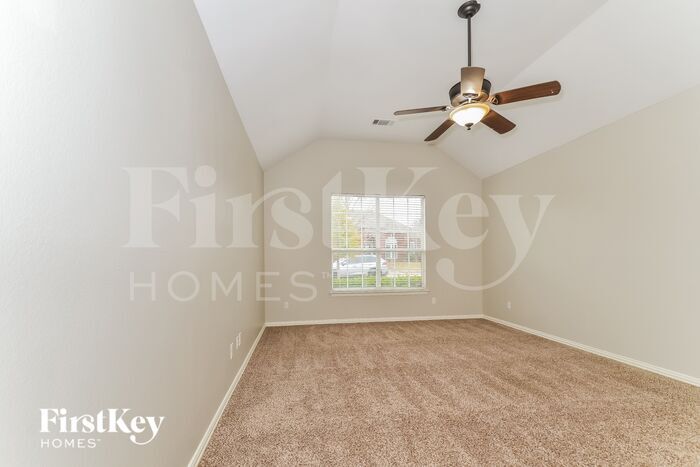 Building Photo - 3921 Cloudcrest Dr