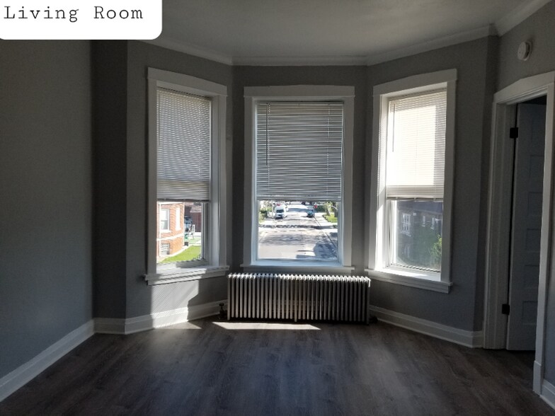 Building Photo - 4062 W Cullerton St