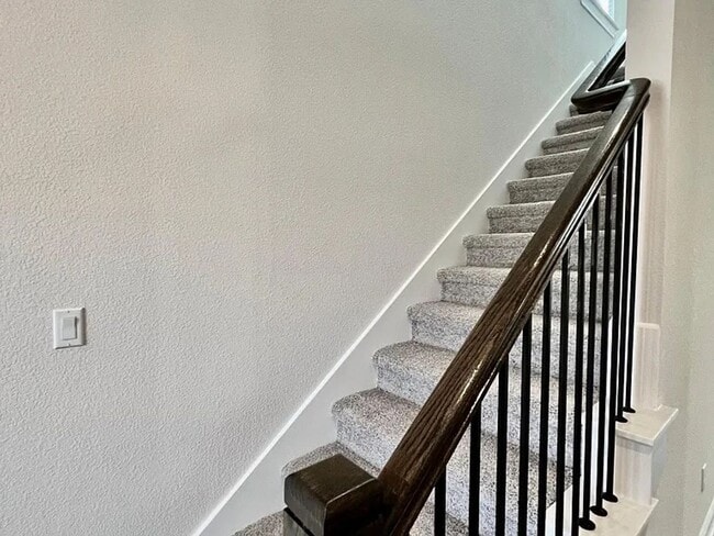 Building Photo - Open Concept Family Dream Home!