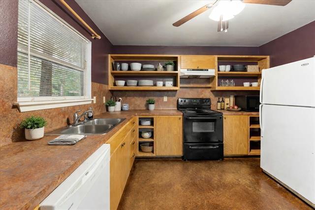 Building Photo - 230 Private Rd 7422