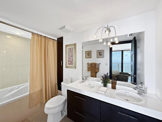 Building Photo - 3000 N Ocean Dr