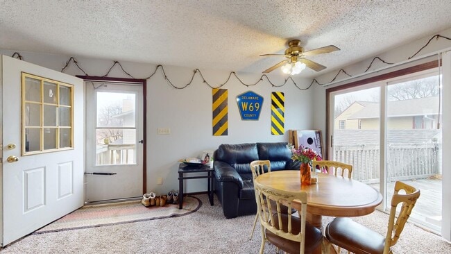 Building Photo - 3 bed duplex on Ontario