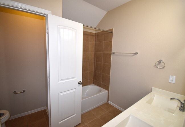 Building Photo - 51 S Greenprint Cir