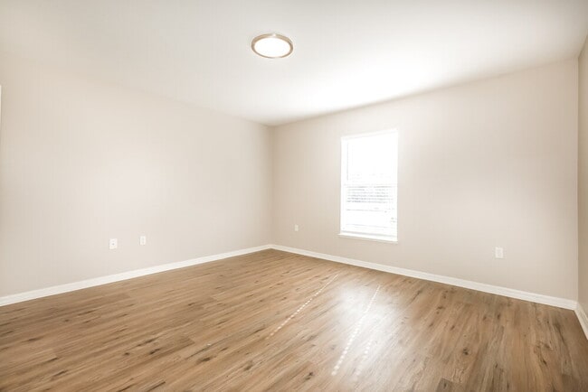 Building Photo - 939 Brenton Leaf Dr