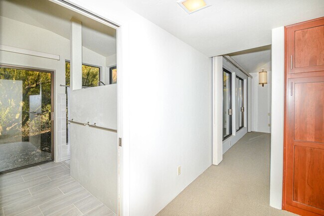 Building Photo - STUNNING HOME WITH BREATHTAKING VIEWS LOCATED AT THE TOP OF CAMPBELL!