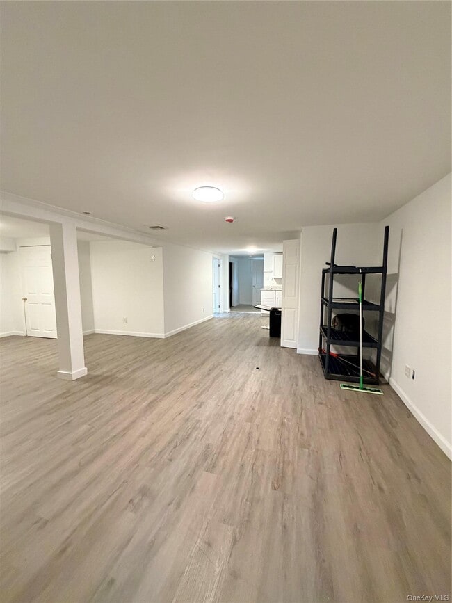 Building Photo - 364 Lockwood Dr