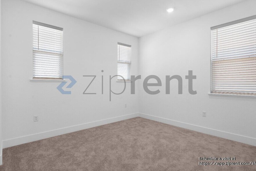 Building Photo - 8088 Monterey Pebble Wy