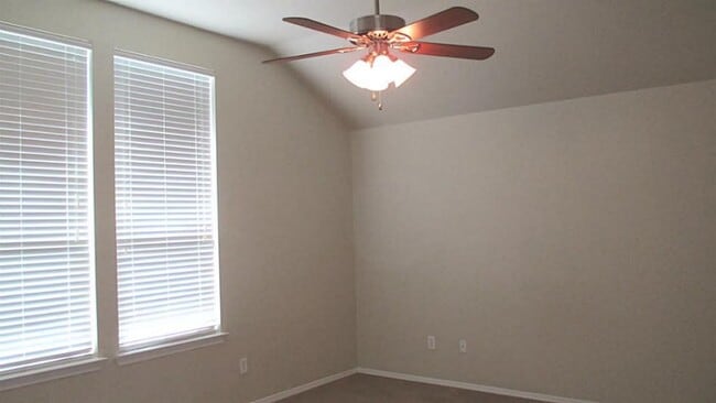 Building Photo - 7905 Diamond Oak Dr