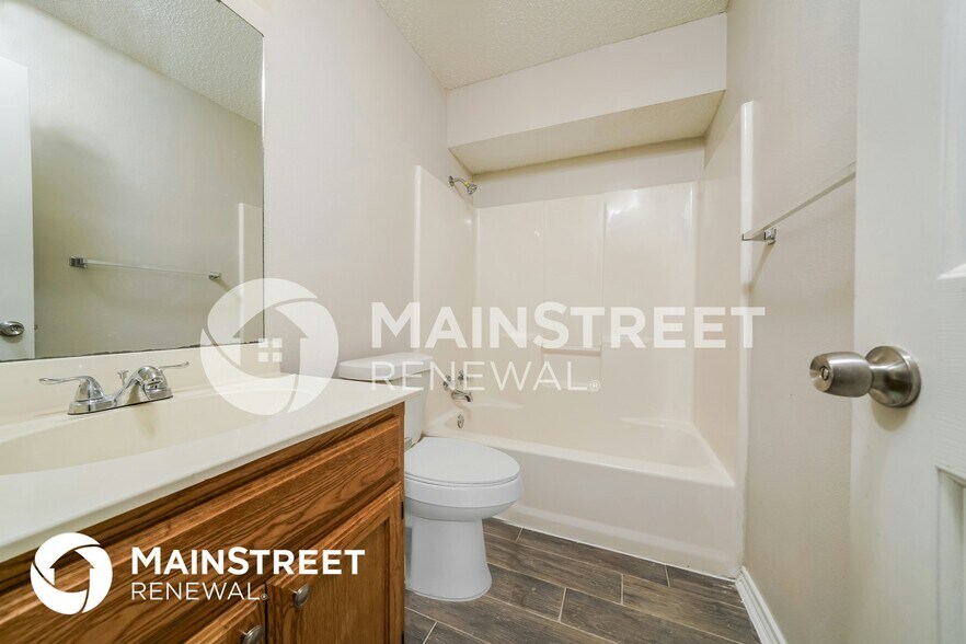 Building Photo - 922 Bayfield Dr