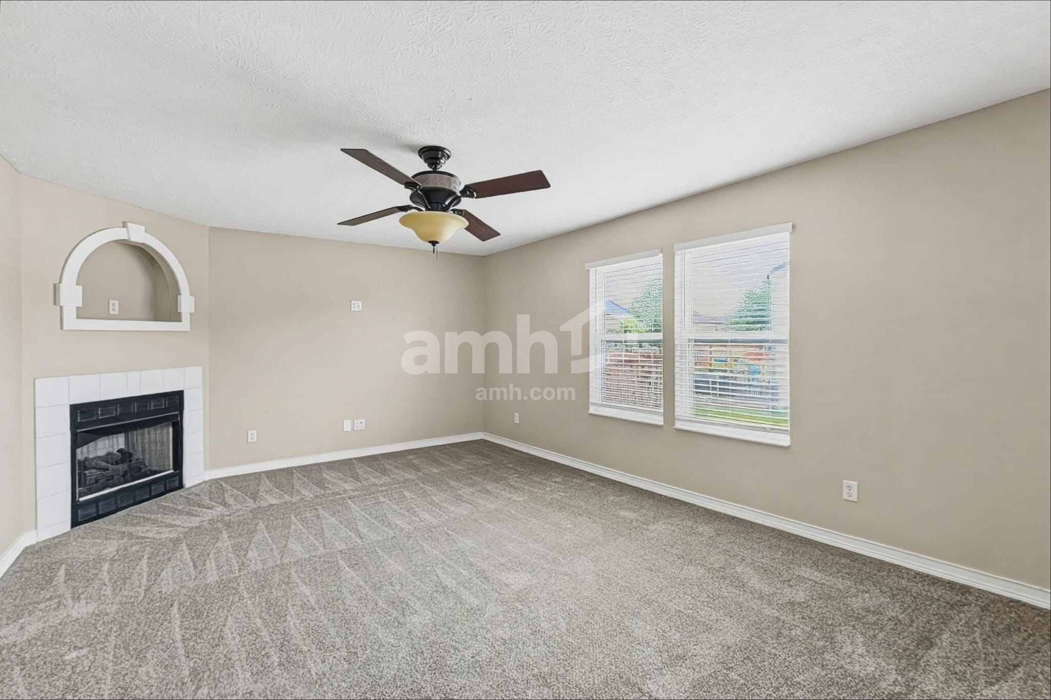 Building Photo - 838 Avalon Dr